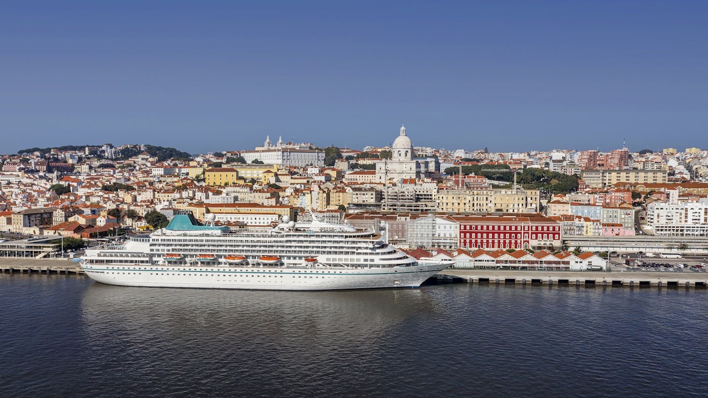 Motorista profissional para transfer no terminal de cruzeiros de Lisboa